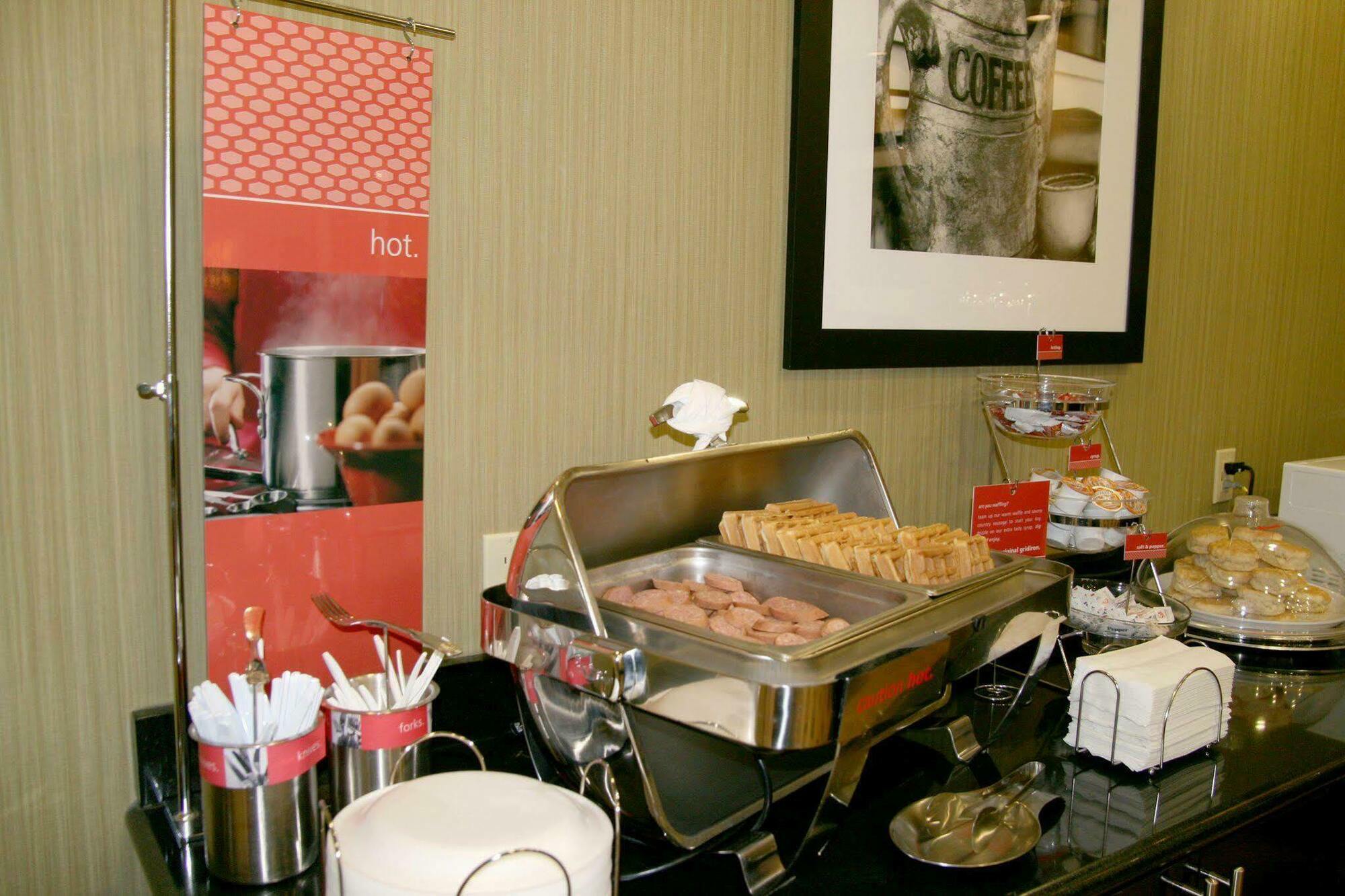 Hampton Inn & Suites Dallas-Desoto Restaurant bilde